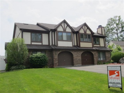 3 BDR Townhome For Sale in Highland NY